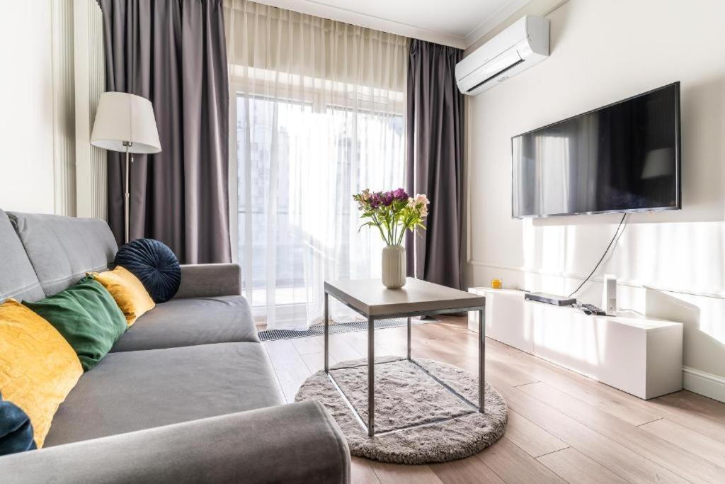 Mennica Residence Apartments ワルシャワ エクステリア 写真
