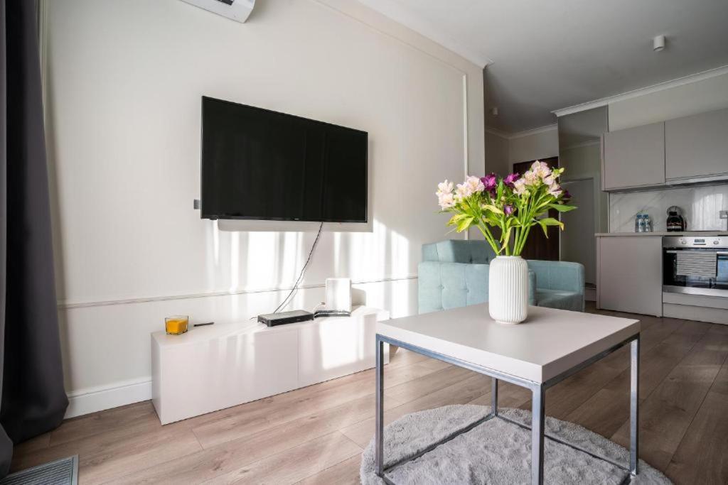 Mennica Residence Apartments ワルシャワ エクステリア 写真